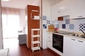 Cozy Studio With Shared Pool