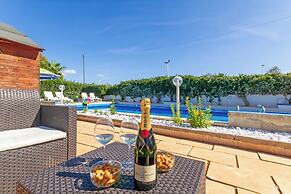 Studio With Swimming Pool in Porto Cesareo Torre Squillace