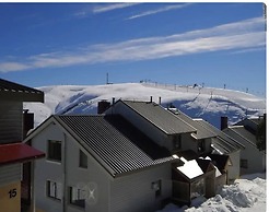 1 Bedroom Lawlers 24