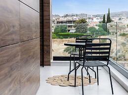 Sanders Elgio - Neat 3-bdr Apt With Rooftop