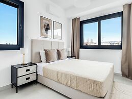 Sanders Elgio - Neat 3-bdr Apt With Rooftop