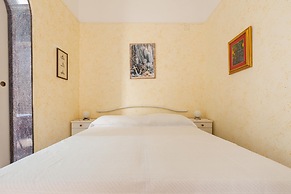 2759 Casa Leonard by Barbarhouse