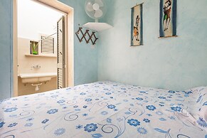 2759 Casa Leonard by Barbarhouse