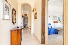 2759 Casa Leonard by Barbarhouse