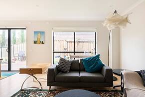 Head to great ocean  bowling point cook