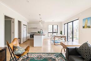 Head to great ocean  bowling point cook