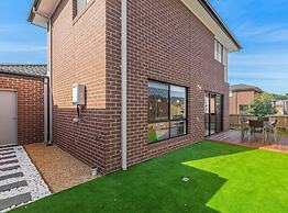 Head to great ocean  bowling point cook