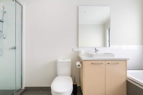 Head to great ocean  bowling point cook