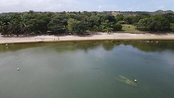 Log Cabin On And Overlooking a 9km Lagoon