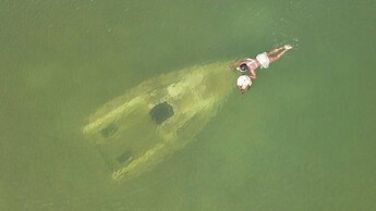 Log Cabin On And Overlooking a 9km Lagoon