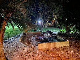Log Cabin On And Overlooking a 9km Lagoon