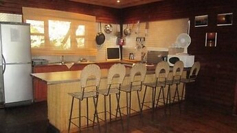 Log Cabin On And Overlooking a 9km Lagoon