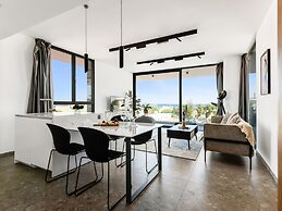 Sanders Gaia Bright 2 Bdr Apt With Sea View