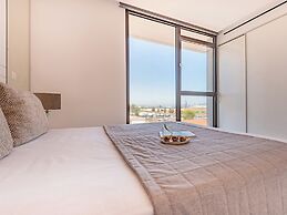 Sanders Gaia Bright 2 Bdr Apt With Sea View