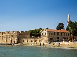 Sanders Crystal - Charming  1-bdr Apt w Balcony