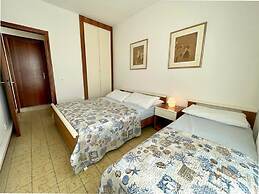 Beautiful Apartment With Terrace for 5 Guests