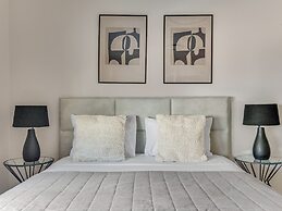 Sanders Crystal - Cozy 1-bdr Apt w City View