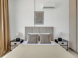 Sanders Elgio - Delightful 2-bdr Apt With Balcony