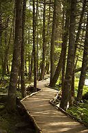 Mersey River Chalets a nature retreat