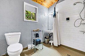 Mersey River Chalets a nature retreat