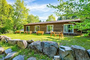 Mersey River Chalets a nature retreat