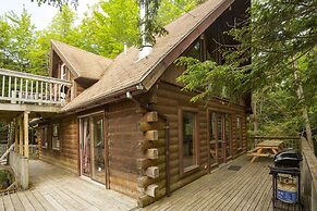 Mersey River Chalets a nature retreat