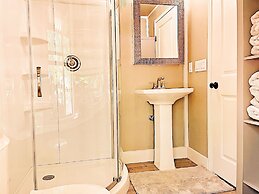 3 Son's Rio Cibolo - Birdhouse Cabin