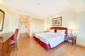 Yellow Praia Monte Gordo