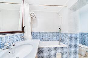 Yellow Praia Monte Gordo