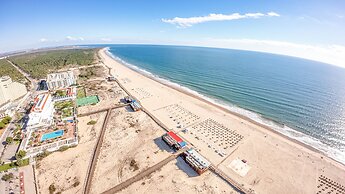 Yellow Praia Monte Gordo