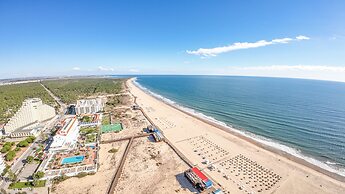 Yellow Praia Monte Gordo