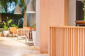 Yellow Praia Monte Gordo