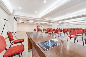 Yellow Praia Monte Gordo