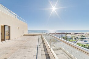 Yellow Praia Monte Gordo