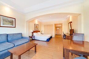 Yellow Praia Monte Gordo