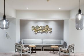 Yellow Praia Monte Gordo