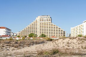 Yellow Praia Monte Gordo