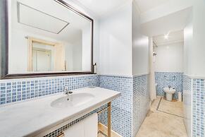 Yellow Praia Monte Gordo