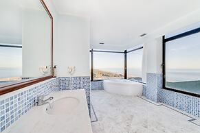 Yellow Praia Monte Gordo