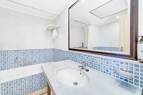 Yellow Praia Monte Gordo