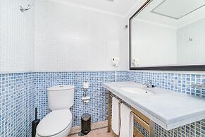 Yellow Praia Monte Gordo