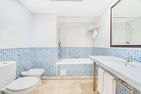 Yellow Praia Monte Gordo