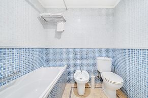 Yellow Praia Monte Gordo