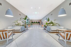 Yellow Praia Monte Gordo