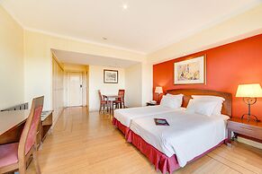 Yellow Praia Monte Gordo