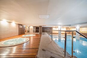 Yellow Praia Monte Gordo