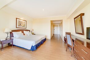 Yellow Praia Monte Gordo