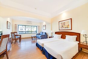 Yellow Praia Monte Gordo