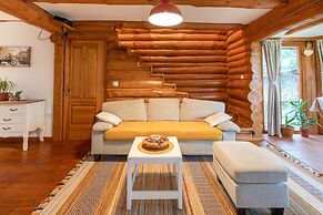 Hazelnut Pool House