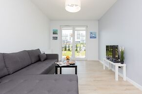 Warsaw Apartment With Terrace by Renters